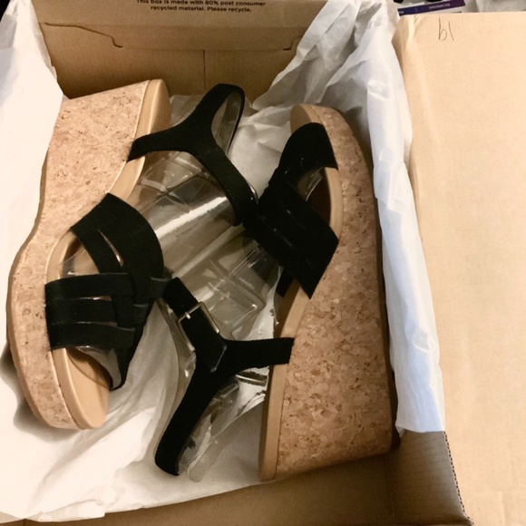 UGG Uma Black Suede Leather Cork Wedge Platform Heels Sandal Ankle Strap 9.5 - Picture 16 of 16